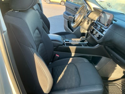 2024 Nissan Pathfinder SV 4WD