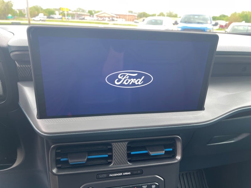 2025 Ford Maverick Lobo Standard