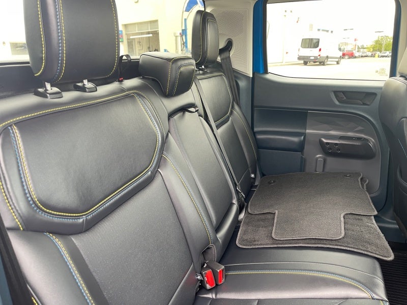 2025 Ford Maverick Lobo Standard