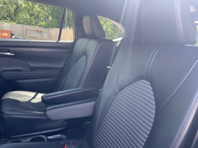 2025 Toyota Highlander LE