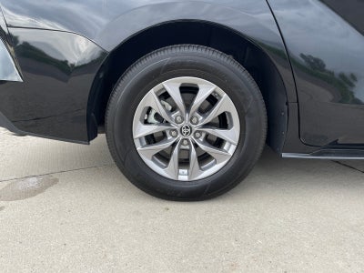 2025 Toyota Sienna LE