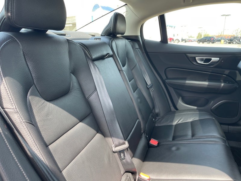 2024 Volvo S60 Plus Dark Theme