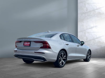 2024 Volvo S60 Plus Dark Theme