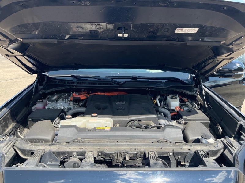 2024 Toyota Sequoia SR5