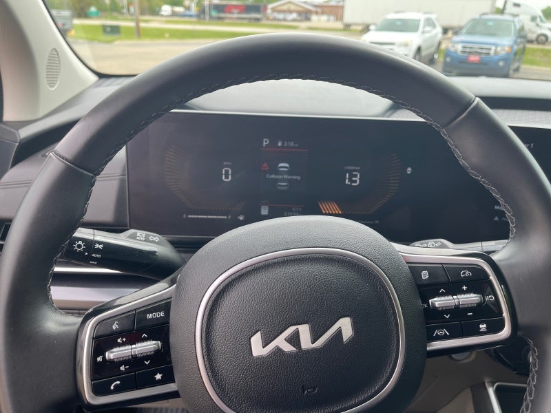 2025 Kia Carnival LXS