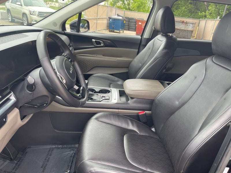 2025 Kia Carnival LXS