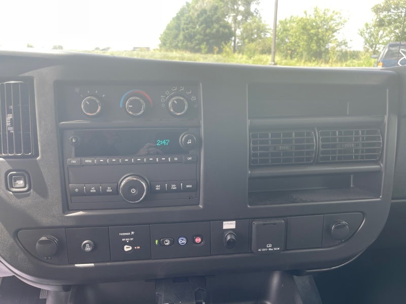 2025 GMC Savana Cutaway 3500 1WT