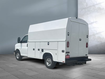 2025 GMC Savana Cutaway 3500 1WT