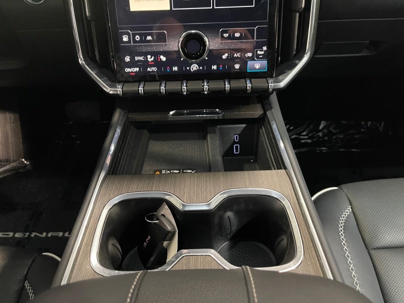 2025 GMC Acadia Denali