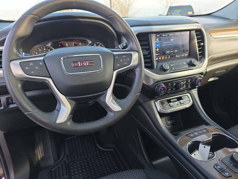 2022 GMC Acadia SLE