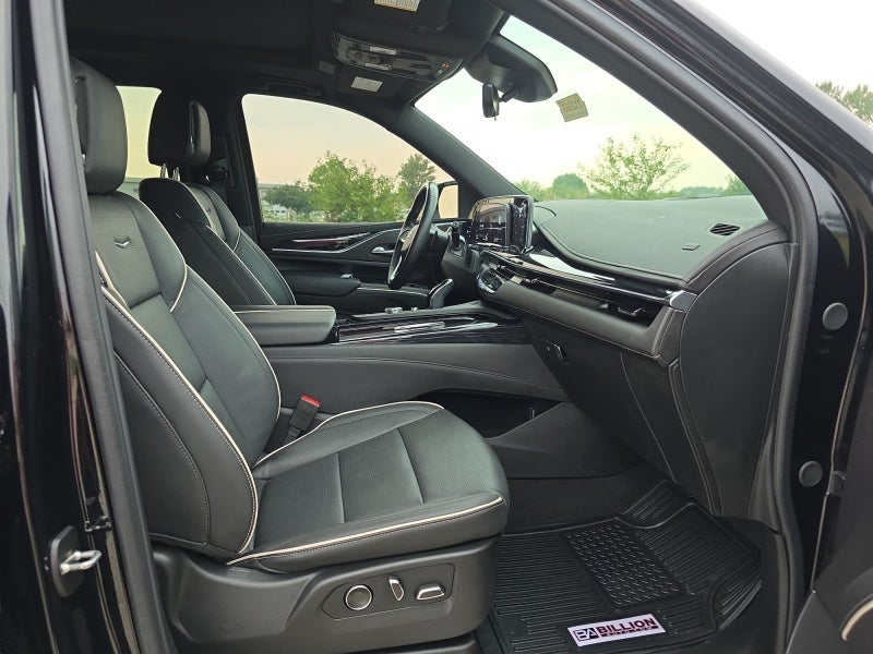 2024 Cadillac Escalade Sport