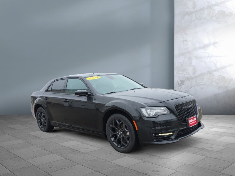 2023 Chrysler 300 Touring L