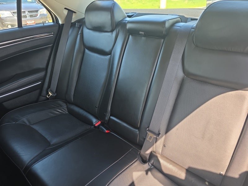 2023 Chrysler 300 Touring L