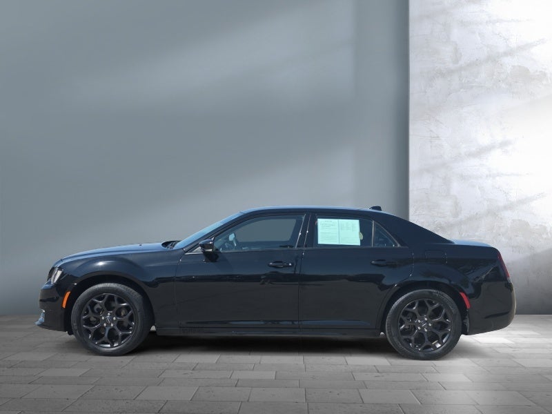 2023 Chrysler 300 Touring L