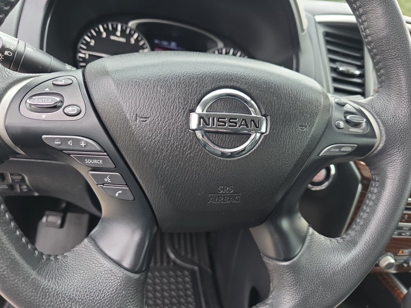 2017 Nissan Pathfinder Platinum