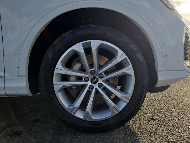 2025 Audi Q7 Premium Plus