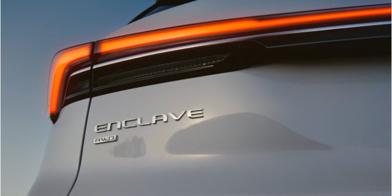 2026 Buick Enclave Sport Touring introduction section showing model name and overview text with SUV overview.